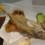 旬魚菜 しら川 - 刺し身の「アジの骨」を唐揚げにしてくれました