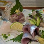 旬魚菜 しら川 - 刺し身盛合せ（金アジ、サワラ炙り、石鯛、真鰯）