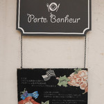 Porte Bonheur - 