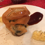 D'ORO - 和牛スネ肉の煮込み　パートフィロ包み 