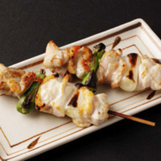 A gem baked with great care by craftsmen! We are proud of our yakitori made with local chicken.