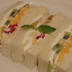 セントル ザ・ベーカリー - フルーツサンドイッチ