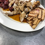 いつ好 - ホルモンと豚カルビ