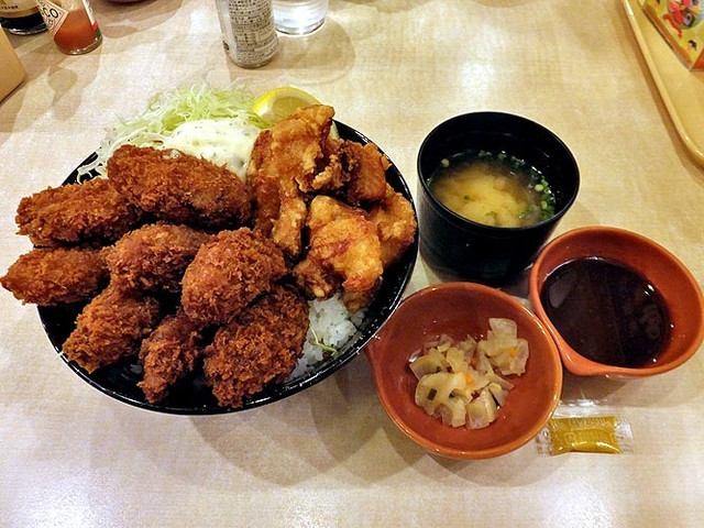 ファミレスでガッツリ 特盛カキからドーーン By ダイアンサス ガスト 新潟関屋店 関屋 ファミレス 食べログ