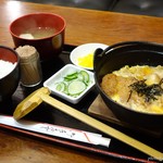 ヘルメス喫茶 - 料理写真:2016年8月　煮込みカツ定食【1000円】カツ鍋かいな(´▽｀)