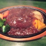 ウエストウッド - デミグラスハンバーグが絶品です。店内のバイク素敵でした。