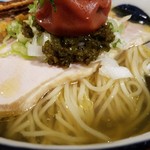 雨は、やさしく - 麺のアップです(2016年8月)。