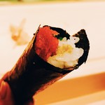 鮨処 平野 - 手巻き(トロ＆烏賊入り)