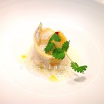 ES - ジロール茸のラヴィオリ、キャベツの泡