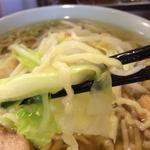 あっさりスープラーメン600円+野菜100円