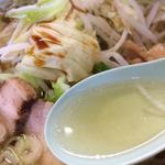 あっさりスープラーメン600円+野菜100円