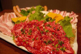 Yakiniku No Himitsu Kichi - 