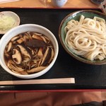 元祖 熊谷うどん 福福 - 大盛りキノコ汁うどん８５０円