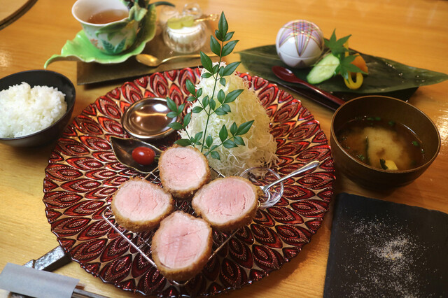 Épais Coup, Osaka, Japan