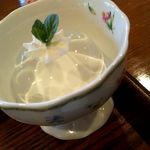 癒しの窓 - 2016.10.23サービズの水ゼリー