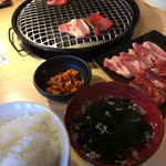 Yakiniku Baru Sansuien - 