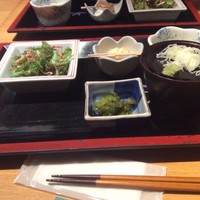 魚匠 基  大門町 - まずはサラダを食べなさいという可愛い店員の配慮