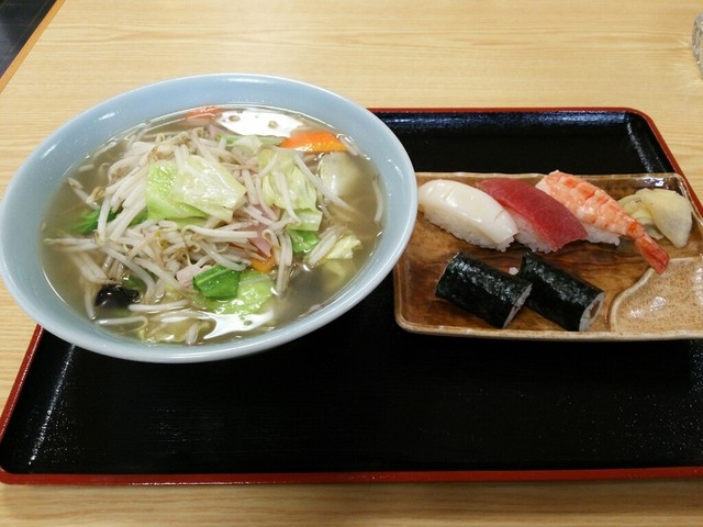 鮨 中華料理 みなと - 石巻（寿司）の写真