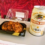 スーパーとびしま - 料理写真:イカメンチにはビールが合う