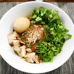 らぁ麺やまぐち 辣式 - パクチー麻婆まぜそば￥８９０ ＋味玉（クーポン無料・通常￥100）