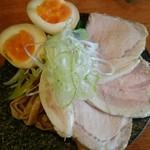 エンターテイ麺ト スタイル ジャンク ストーリー エムアイ レーベル - たまごは＋100円