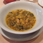 ダノイ高輪 - ダノイ名物　豆と野菜を煮込んだスープ