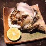 atelier 森本 XEX 鉄板 - 岩牡蠣のさっぱり焼き　キノコと共に