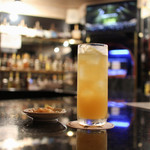 Bar 路地裏の少年 - 路地裏に乾杯(オレンジジュース+ジンジャーエール)☆