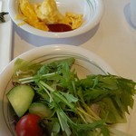 パナソニックリゾート大阪 - サラダとチーズ入卵