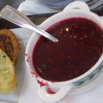 Hillwood Museum Cafe - 野菜のキッシュとビーツのスープ