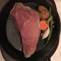 ダイニング ブルーム(軽井沢浅間プリンスホテル) - 信州オレインポークのソテー きのこのデミグラスソース（Special Order）