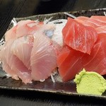 三河屋食堂 - マグロブツ＆イサキ