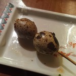 かじしか - 殻ごと食べる「うずら巻串 (150円)」