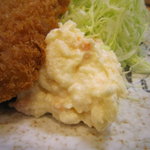 とんかつ燕楽 - マヨネーズたっぷりで、甘めでしっとり感があるポテトサラダ。
