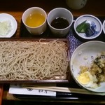日本蕎麦処 如月 - お蕎麦も来てテンコ盛りです！