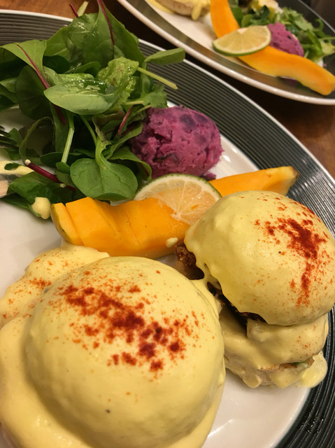 初めのエッグベネディクト By ゆきこ嬢 閉店 カイルア ウィークエンド 渋谷ヒカリエ Kailua Weekend 渋谷 ダイニングバー 食べログ