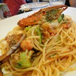 パッパパスタ - 渡り蟹とブロッコリー・カリフラワーのトマトソース
