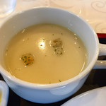 洋食厨房 吉 - コーンスープ   これも香りのよい滑らかなスープ