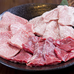 Yakiniku Kanshokubou Dandan - 