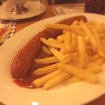 Paulaner am Thielenplatz - カレーヴルストが妙にお上品に気取っていて可笑しい