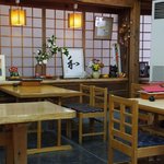 京美茶屋 - 朝の１０時半なのでガラガラ