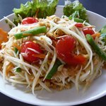 ヤム．タイ - 料理写真:ソムタムタイ　青パパイヤのサラダ