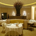 ロオジエ - 内観