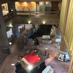 ホテル森の風 鶯宿 - 吹抜け階段、上から