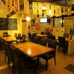 北海道海鮮居酒屋 いろりあん - 賑やかな雰囲気の店内でワイワイ楽しめます♪個室空間の座敷席もご用意あり！大人数宴会も対応可能です。（最大40名様）