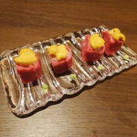 うしごろバンビーナ 銀座店 - 雲丹と特選赤身肉のロール寿司