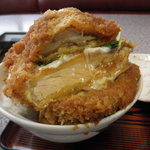 かない亭 - カツ丼　680円 (2010.10)