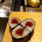 鮨 和さび - クロマグロ漬け巻物