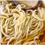 大勝軒 - ちゅるちゅるっと軽い食感の麺。これぞ永福町系大勝軒！