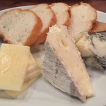 マルゴ グランデ - チーズ三種盛り合わせ